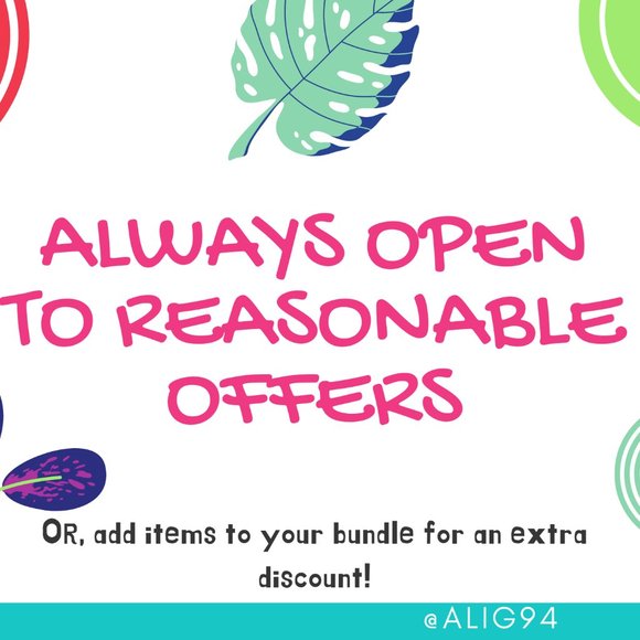 ♣️Navy Short Sleeve T-shirt w White Floral Paisley - Picture 5 of 5